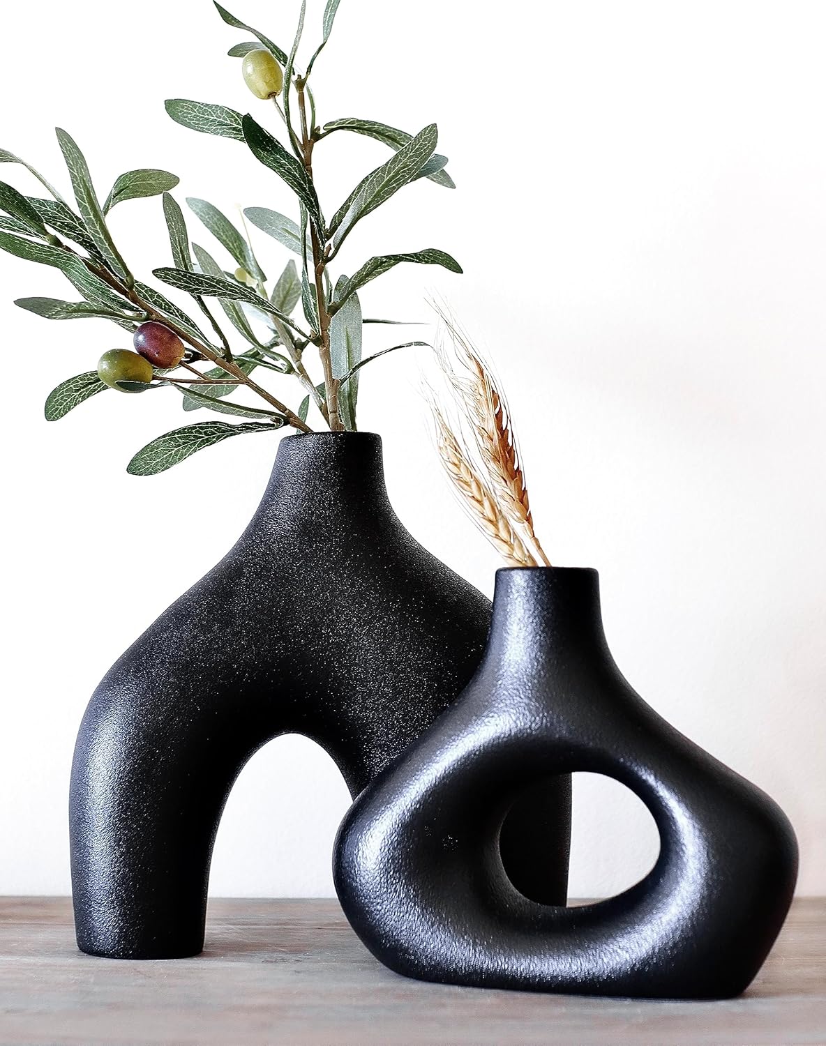 Carrot's Den Donut Vase, Set of 2 - White Large Ceramic Vase - Minimalist Nordic, Hollow | Table Centerpiece, Olive Plant, Wedding, Living Room, Bookshelf, Office, Modern Home, Entryway, Console