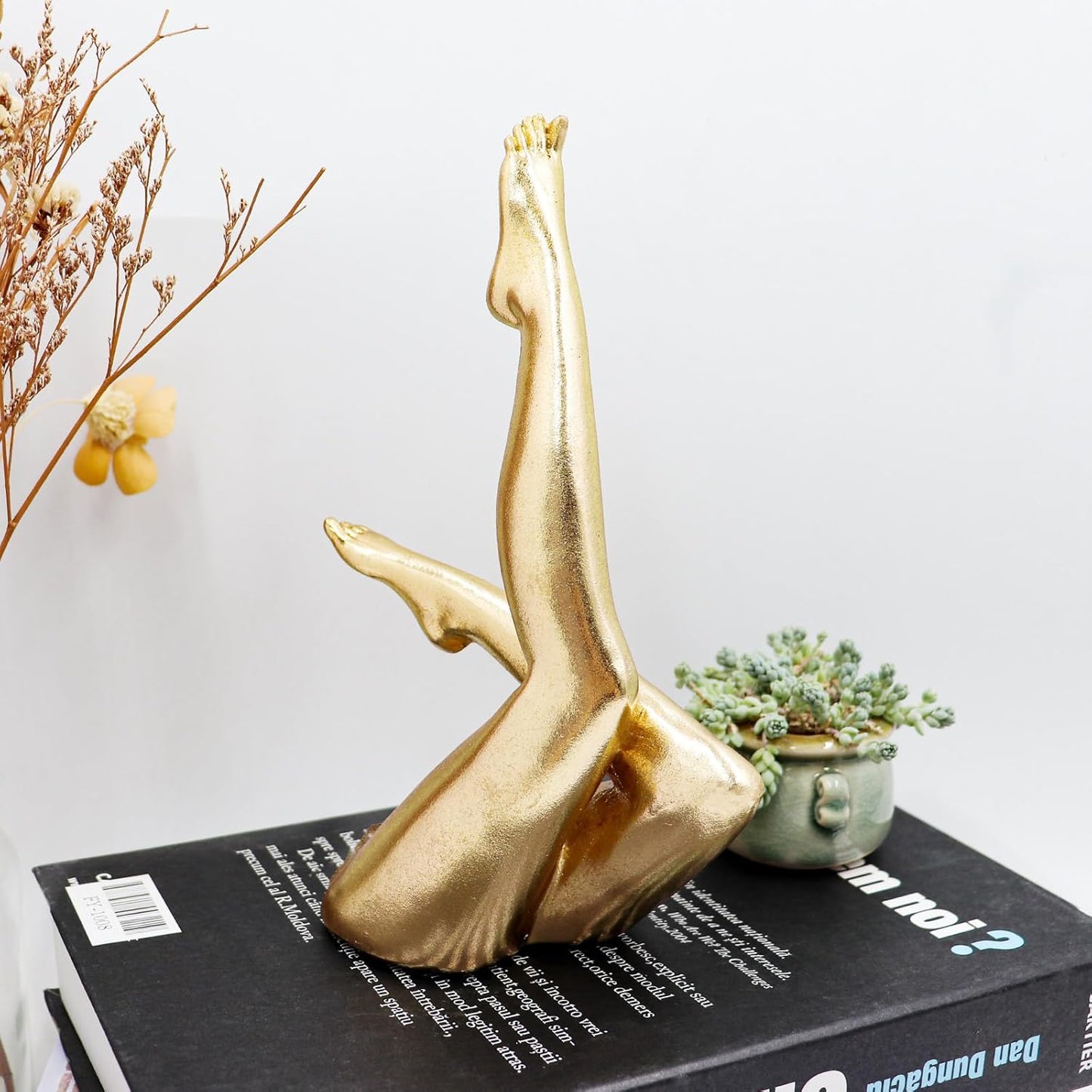 Gold Legs Statue, Resin Abstract Art Legs Ornament, Yoga Woman Decor Sculpture, Modern Aesthetic Figurine Decoration, Suitable for Home Living Room Bedroom Office Shelf Table Desk Bookshelf Decor